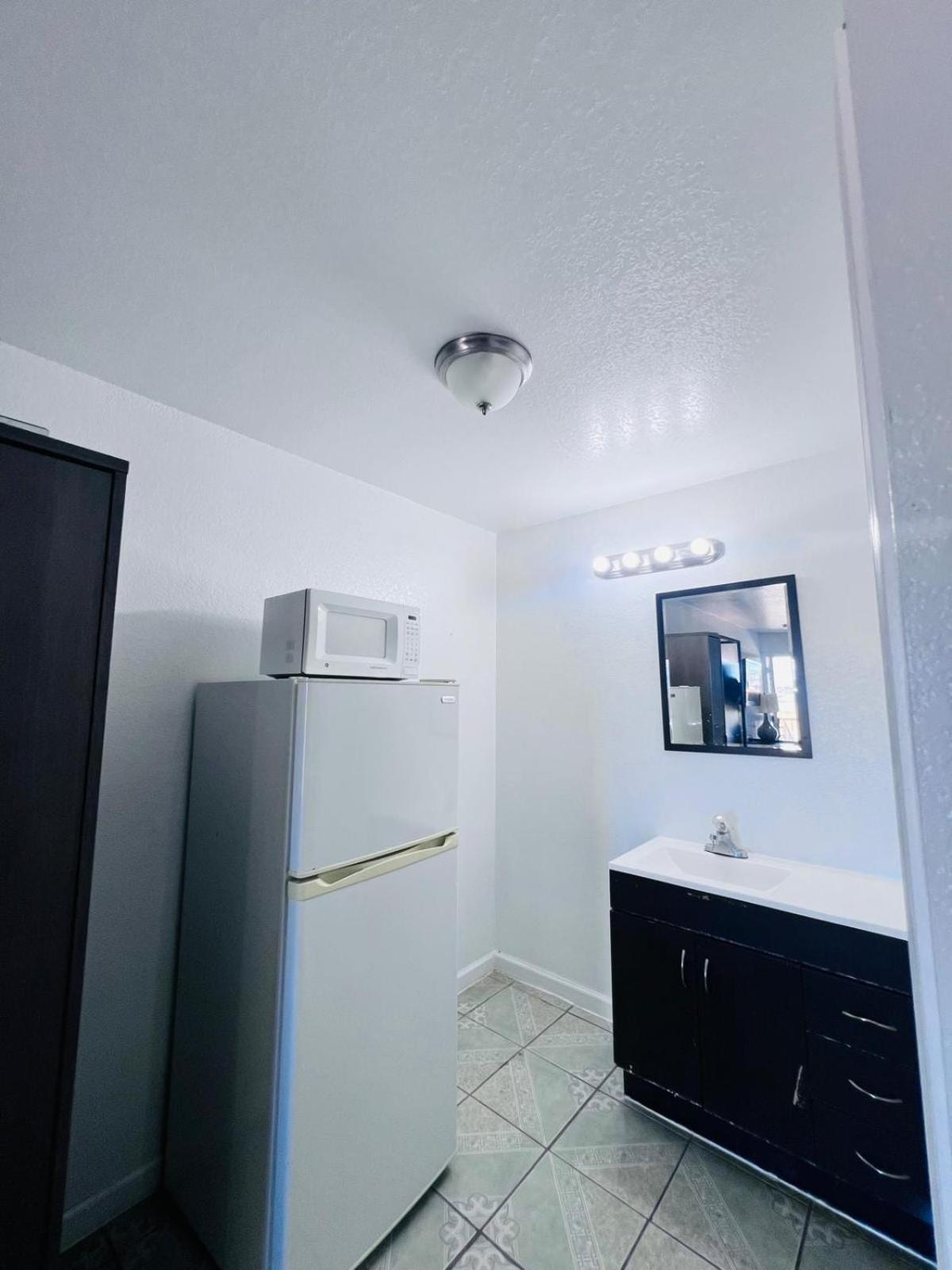 Oyo Garden Inn And Suites Pearsall I-35 East Buitenkant foto